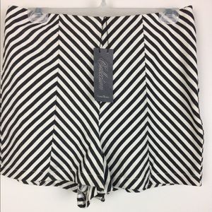 Costa Blanca collection black and white striped